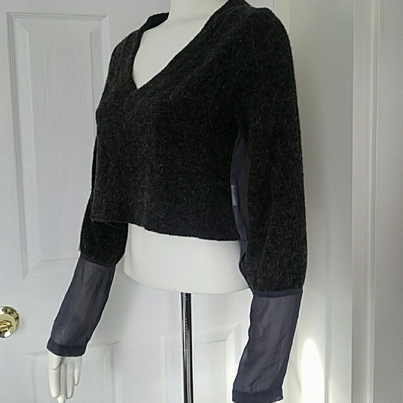 XO Crop Chiffon back V-Neck jumper - Picture 2 of 8